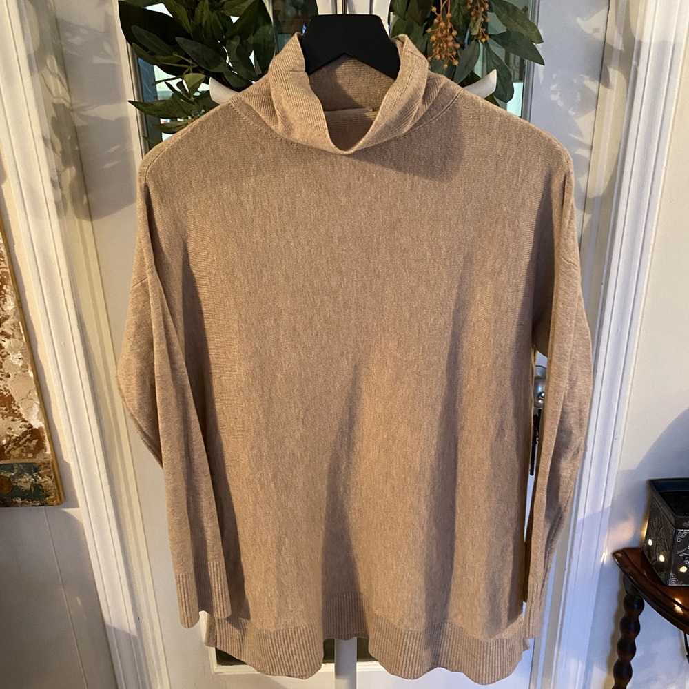 Loft Turtleneck Sweater M
